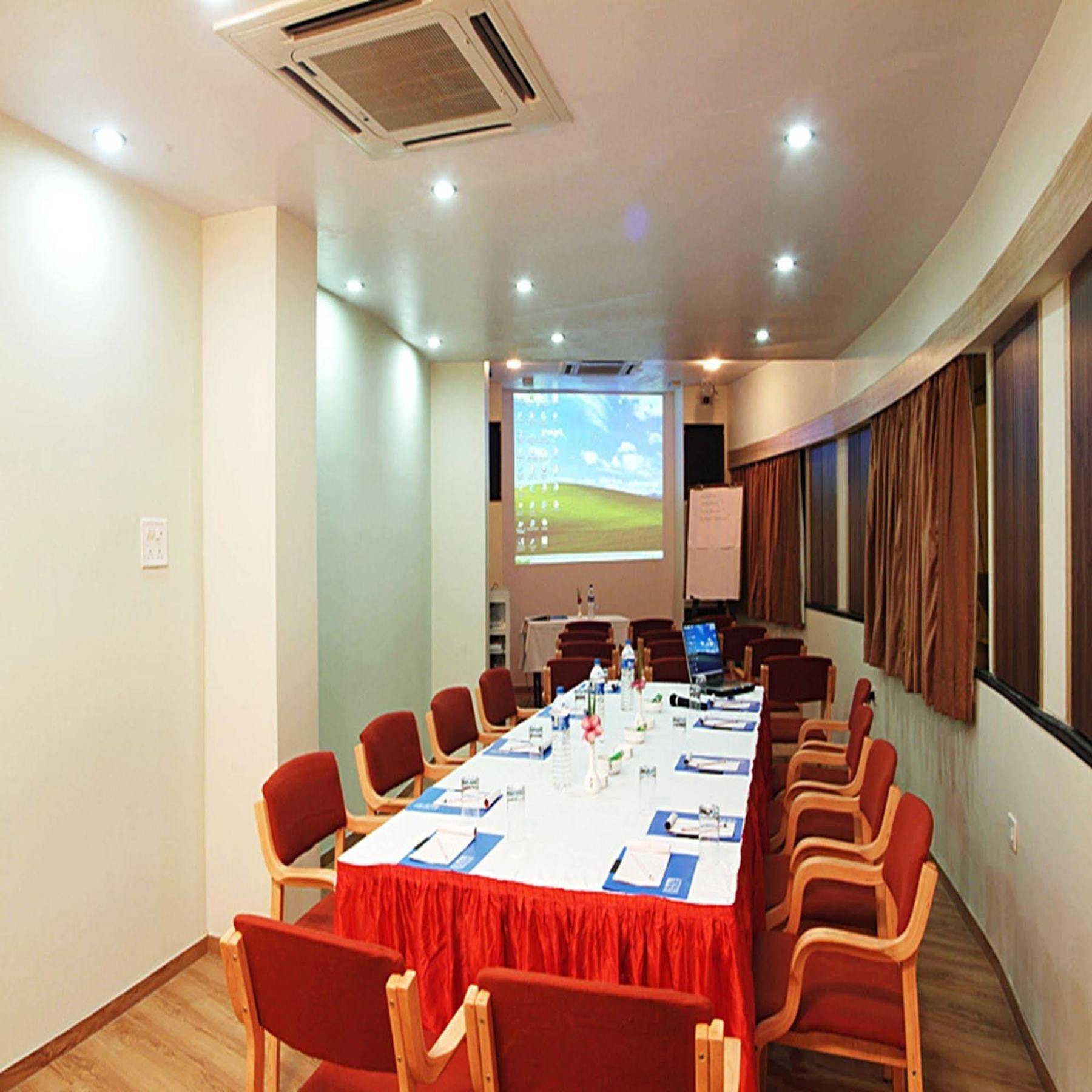 Sahil Sarovar Portico Lonavla Exterior foto